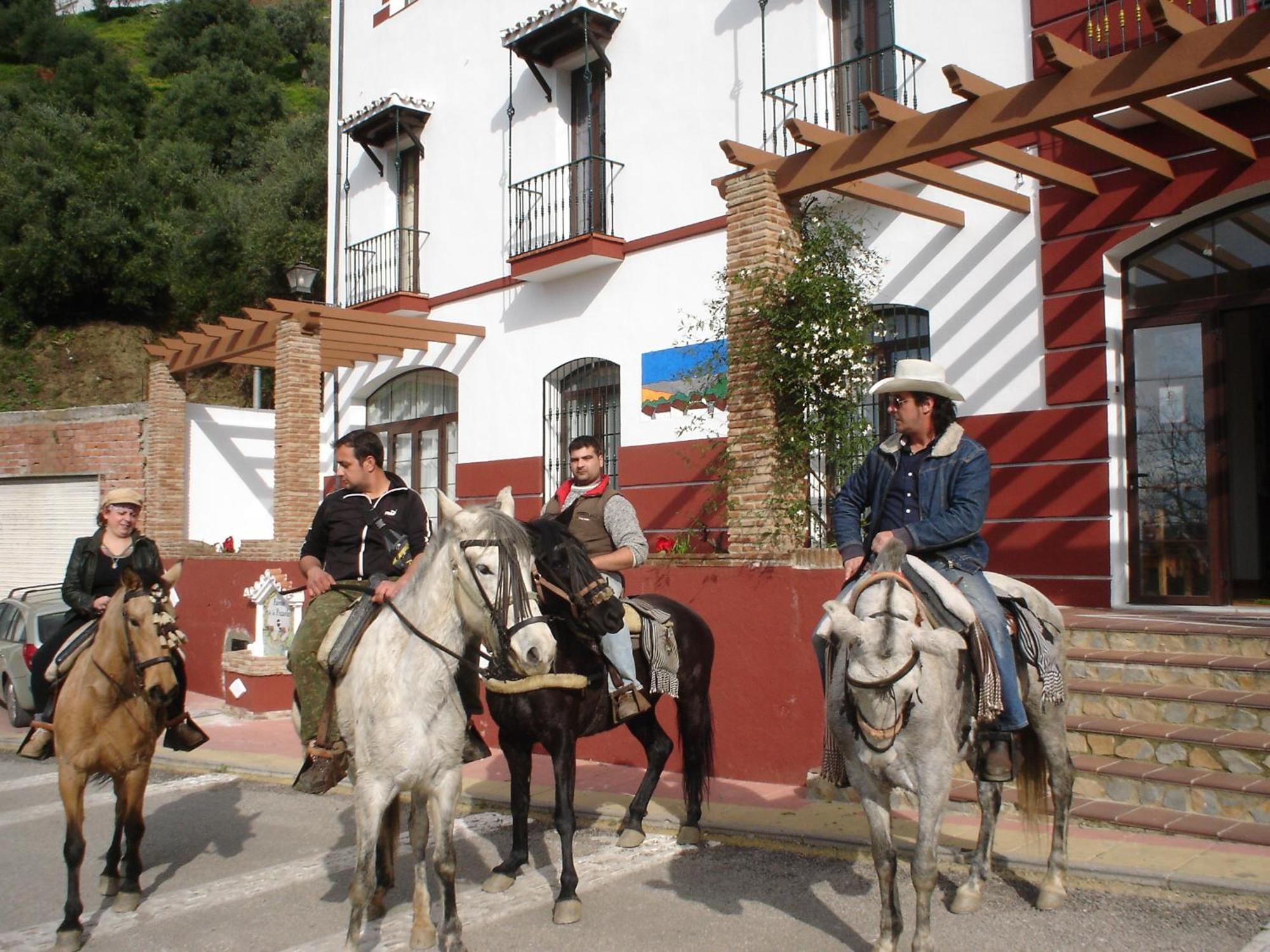 Apartamentos Rurales Jardines Del Visir Genalguacil Eksteriør bilde