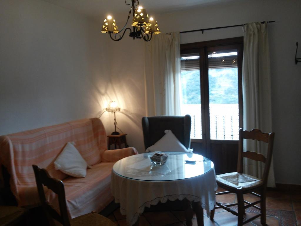 Apartamentos Rurales Jardines Del Visir Genalguacil Eksteriør bilde